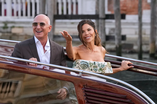 Everyone is left saying the same thing after spotting surprising detail at Jeff Bezos’ $56,000,000 wedding